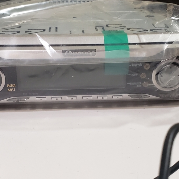 Stereo - Picture 7 of 13